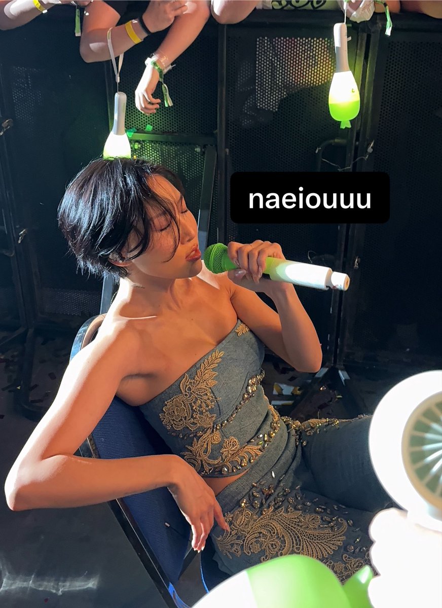 naeiouuu's tweet photo. still shaking btw https://t.co/sc7PKNOV8f