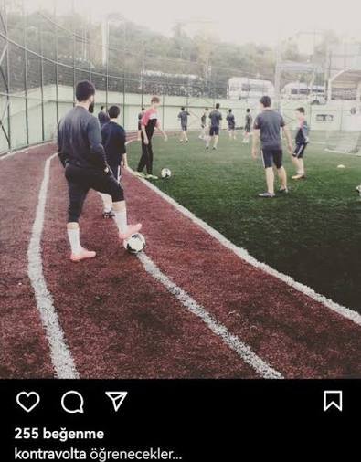 papichuloLFC's tweet photo. @saturnn_113 Özür videosunun asla gelmeyeceğini https://t.co/O5THtikG4K