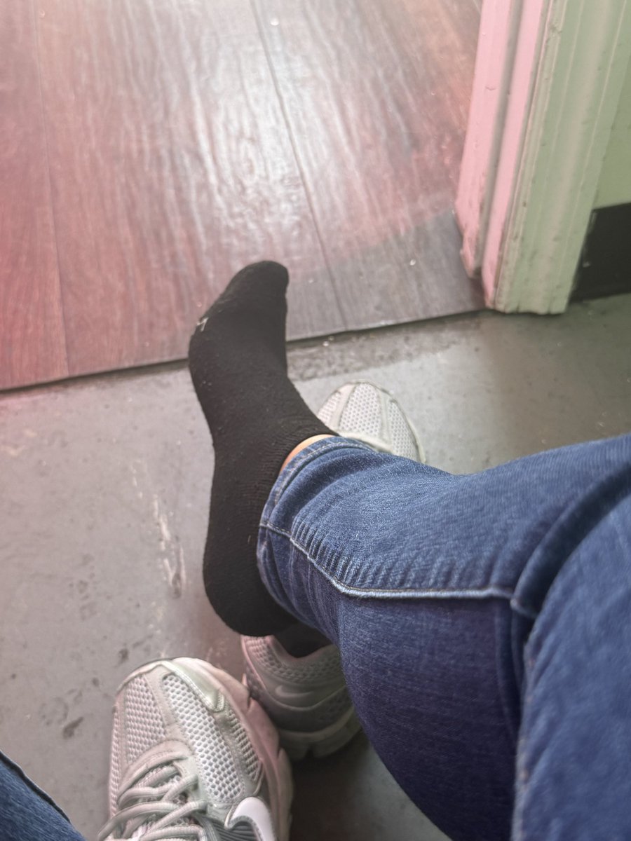 princessxtzy's tweet photo. dirty socks got you licking your screen hehe https://t.co/BdFS5tnb9O