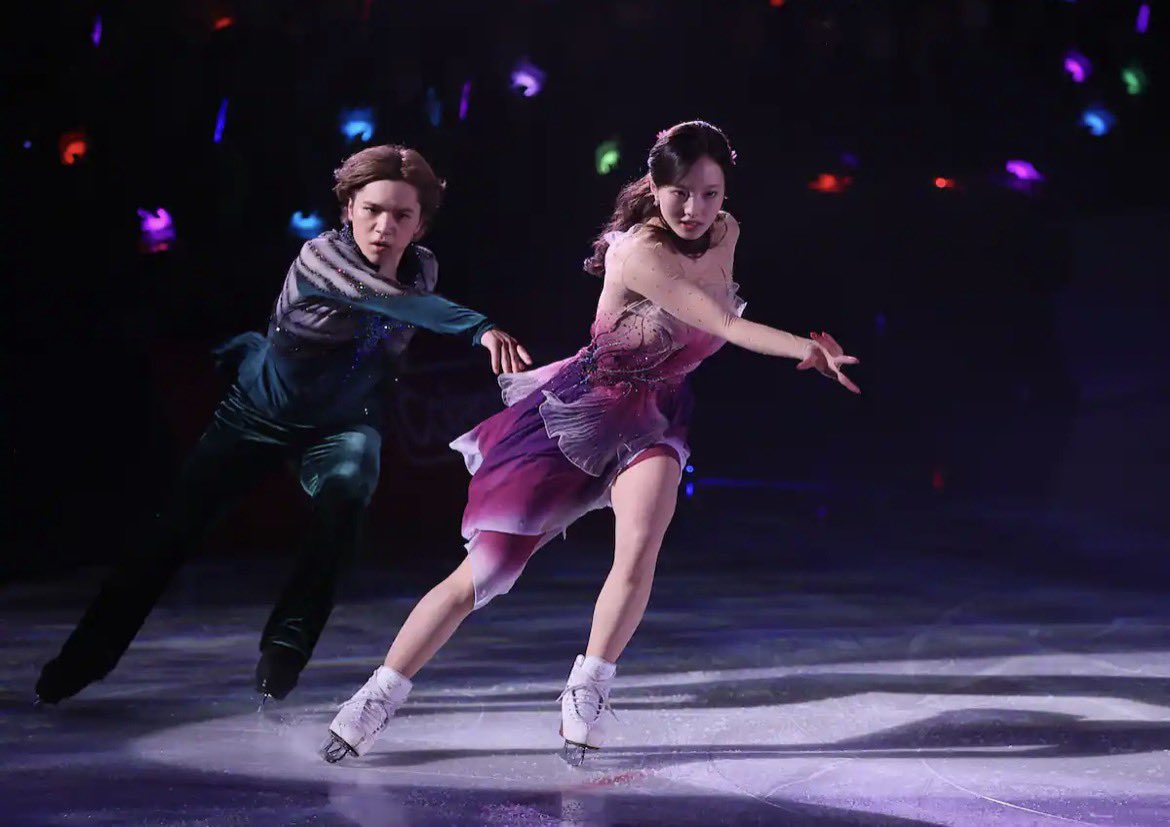 Tazi_vjc's tweet photo. Four Seasons was super pretty too.  I like how it’s a completely different vibe from Poeta.  Very ethereal and delicate.  It was apparent that the rink was too small for them and they had to adjust their patterns and speed a bit.  (Which makes me excited to see it on a real rink) https://t.co/xLdaEf0C8o