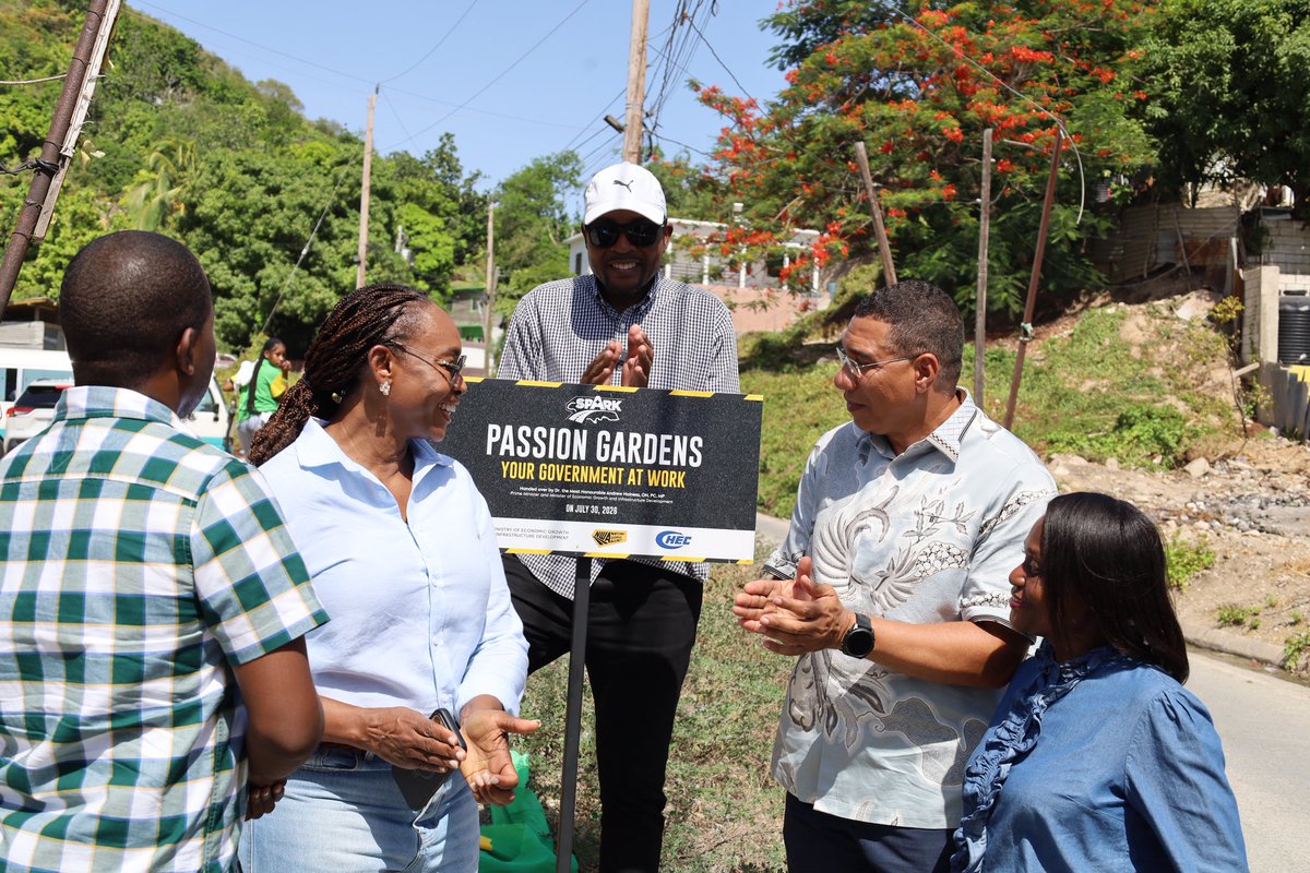 megid_jm's tweet photo. We also officially commissioned the newly rehabilitated Passion Gardens in East Rural St. Andrew alongside the Most Honourable Juliet Holness.
Another community is now benefiting from safer, smoother roads under the SPARK Programme!
#SPARKJamaica #BuildingBetterRoads #MEGID https://t.co/dtPee3oAmS