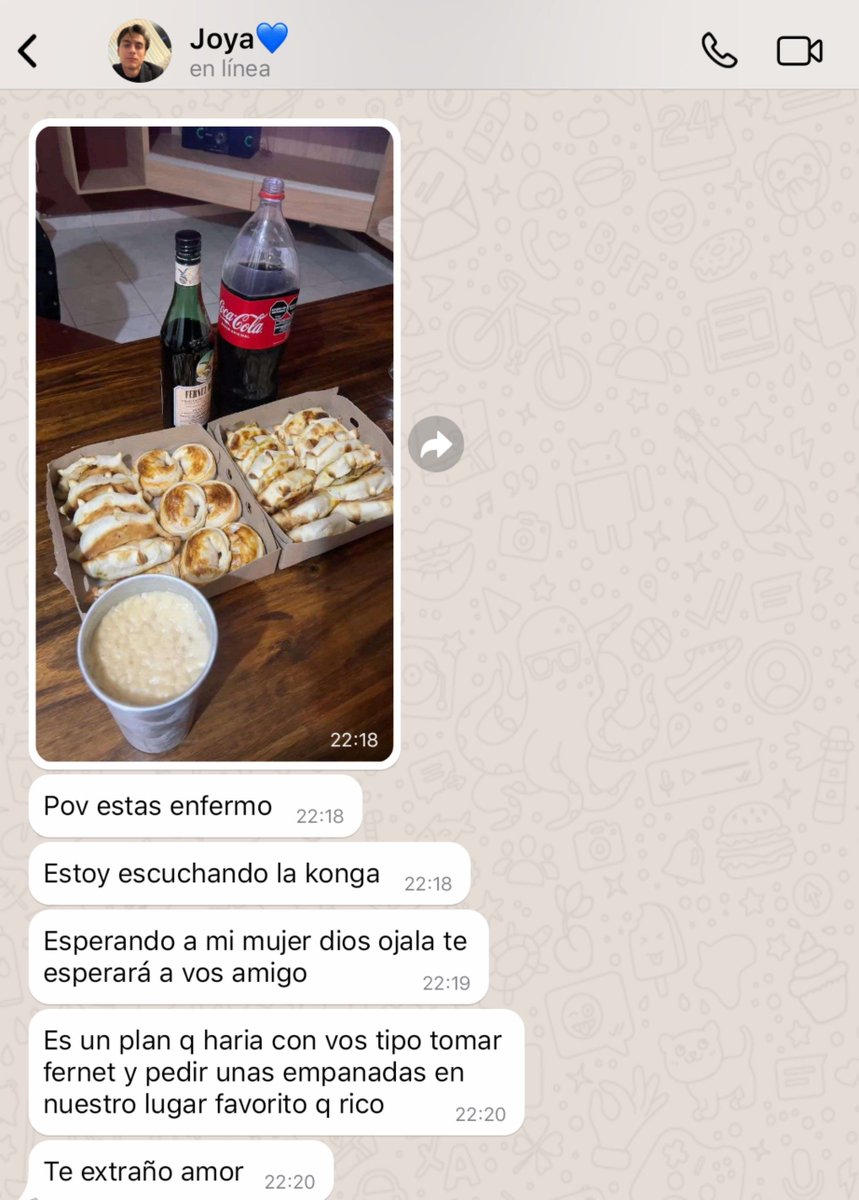 paredxss's tweet photo. —  #dybaredes | one tweet au 
Te extraño amor https://t.co/yBOEwLW94Z