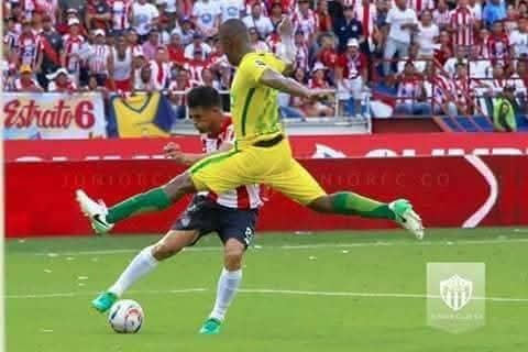 CarlosNelson84's tweet photo. @insolado @WinSportsTV El día de la bailarina! Jajaja grande Teo! https://t.co/lvwKAY1w3S