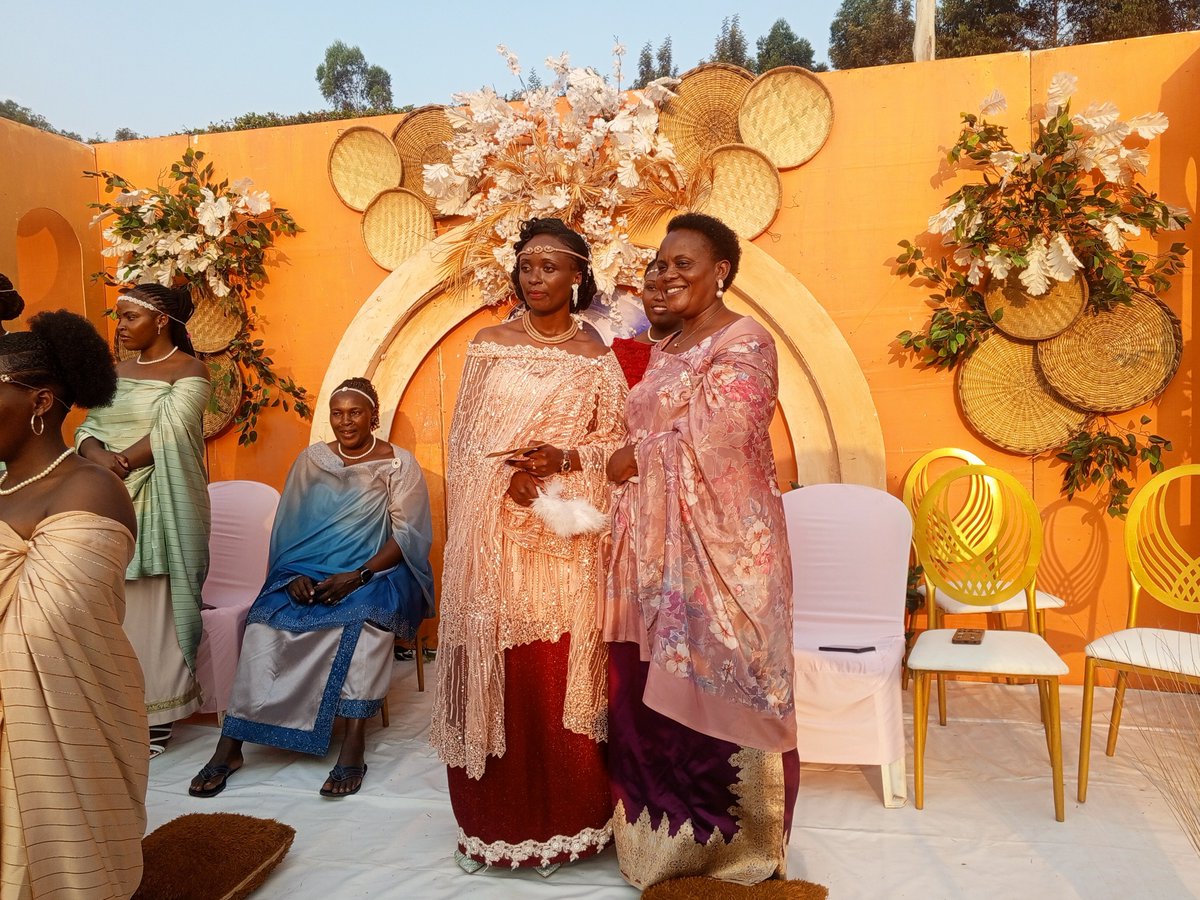 AuntEnid1's tweet photo. Earlier today, I attended the Okuhingira ceremony of Miss Kembabazi Shillah of Kyampungye Birambo, Maziba, held today at Golf Inn K'le.  

I encouraged the couple to embrace cooperation, respect, and shared responsibility as the foundation of a strong family and a blessed union https://t.co/seDbVdCdqM