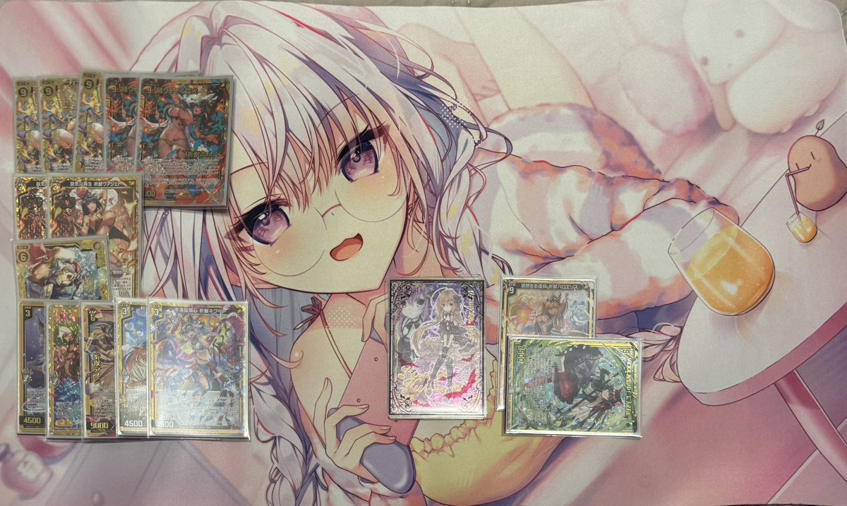 teiko_zx's tweet photo. 個人的な祈獣の目指すチャージと盤面
戦乗機考えたらチャージあと1枚欲しいし、psに何か置きたいけどハロエリス出すことを優先するとこうなりがち
この盤面を先3か後3で作って次のターンを貰って、アセンション貼られてたら殴らずにルシファー4連打でggしたい
#ZX_TCG_Deck https://t.co/WN72XlyNVg