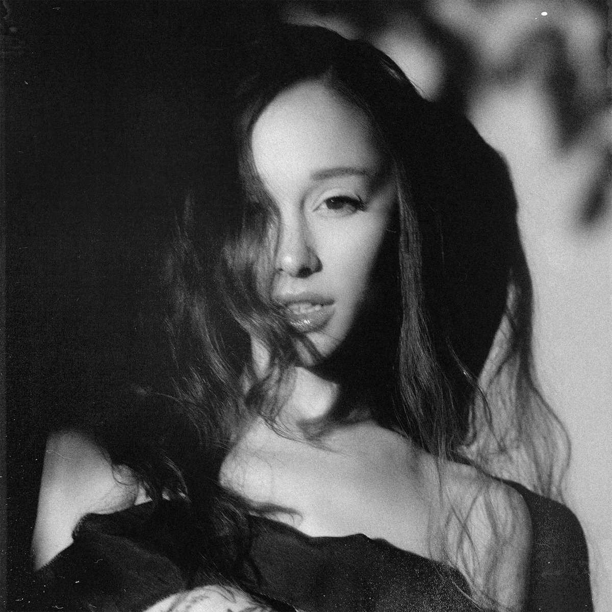 AwiTupa's tweet photo. My Top 5 from "petal" so far (first listen).
1. Hate That I Made You Love Me
2. Never Get Over me 
3. Nowhere, Nobody 
4. Stay
5. Big Feelings https://t.co/qSfqvDz9yh