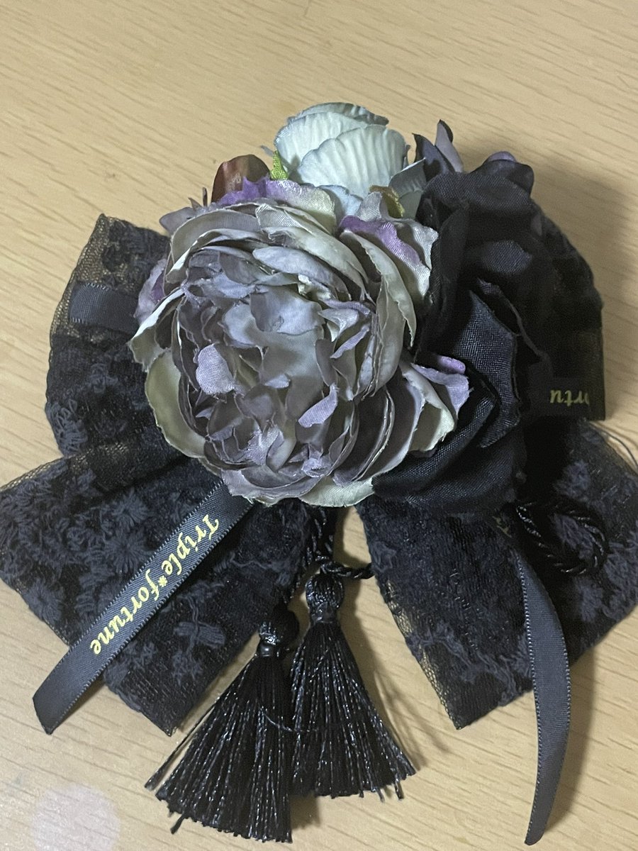 9696blacksugar's tweet photo. メゾンローゼンクロイツ(@MaisondeR )で買ったアクセたち✨

イヤカフ、ネックレス→Side*Forest
ピアス→花魁びゅうてぃ
バレッタ→Triple*Fortune

見事に青と黒しかない( ﾟдﾟ)ﾊｯ! https://t.co/S1CYS6ucgx