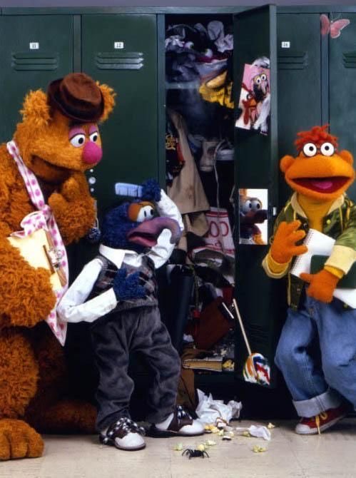 pinkpiggyclub's tweet photo. I love the genre of muppet pictures where they’re just hanging out https://t.co/8gJp2oj31l