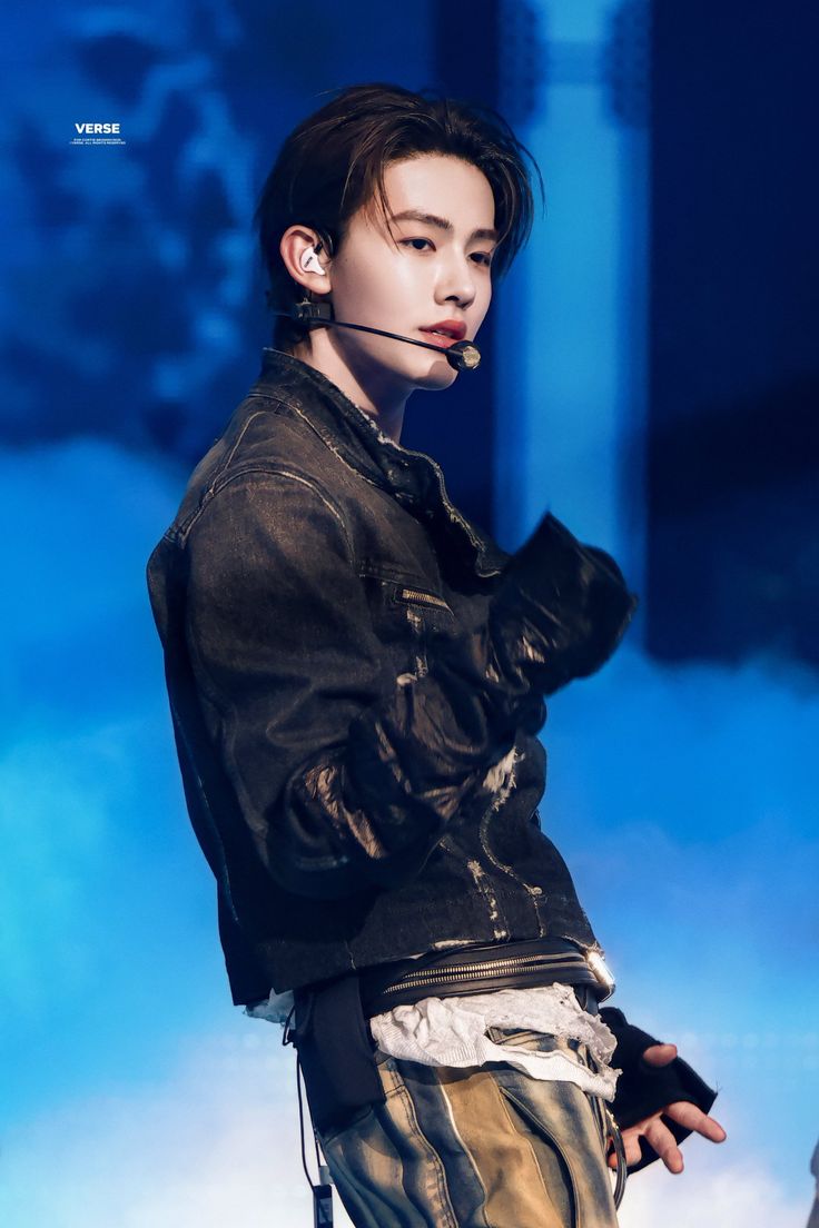 026_ng's tweet photo. @eomlandvnfp SEONGHYEON GRABS THE SPOTLIGHT  
#SEONGHYEONatLolla 
#CORTIS_Lollapalooza 
#SEONGHYEON #성현

Seeing Seonghyeon perform at Lollapalooza is such a proud moment. His hard work, talent, and unwavering dedication have brought him to one of the biggest festival stages. https://t.co/169P4un99A
