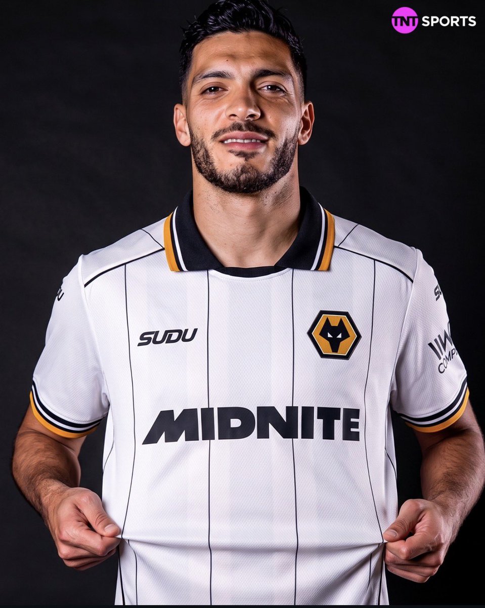 Wolves_OD's tweet photo. Raul looks unreal in the new away shirt doesn’t he? 🤍

#wwfc #wolves https://t.co/ipOkpMCuO9