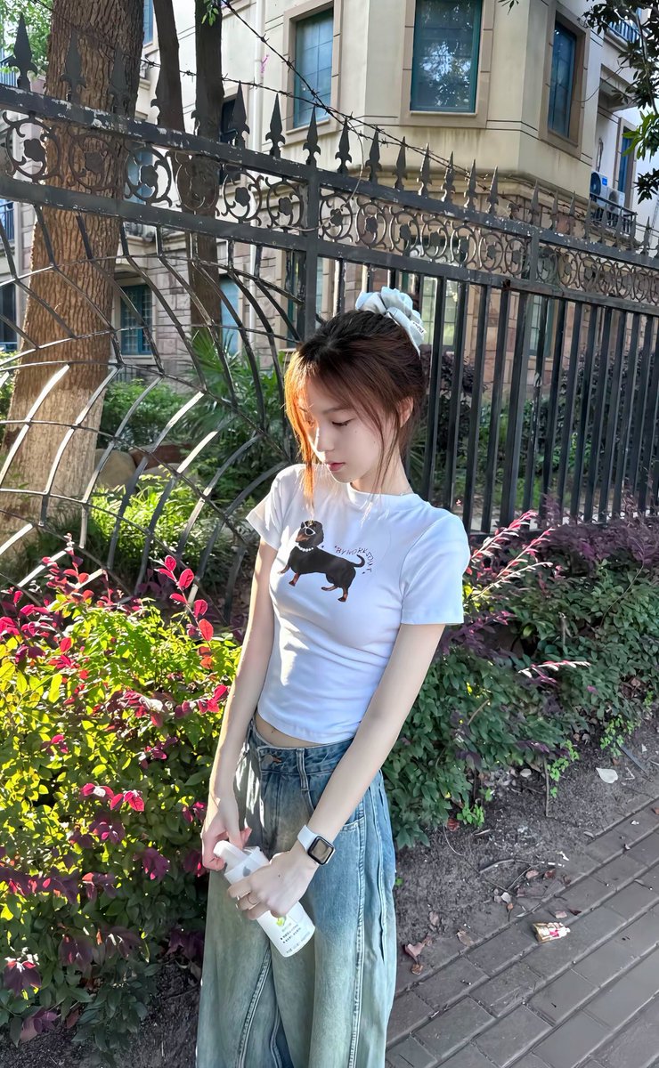 ahspdgp695's tweet photo. 05年女大 
哥哥，犯错了能原谅么 https://t.co/vzE8CyJghh