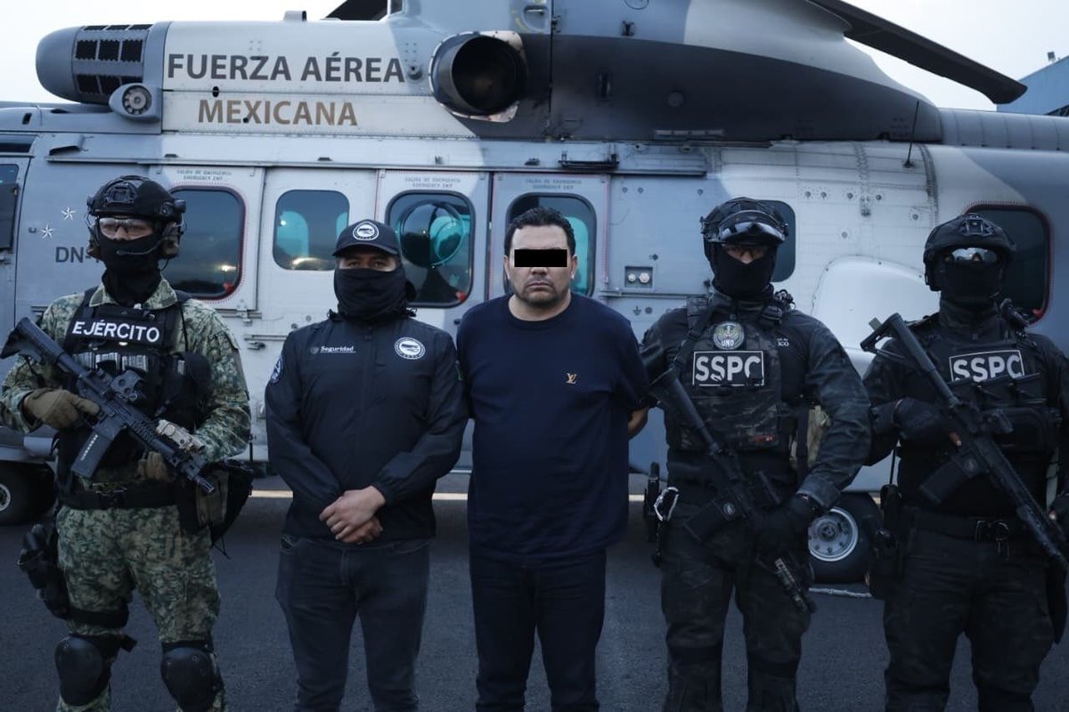 gocast200's tweet photo. @JCAlvarado71 @JaliscoRojo esa imagen nada que ver con el r1, seguramente es de archivo, aqui te dejo una imagen real https://t.co/D1J0F6G58q