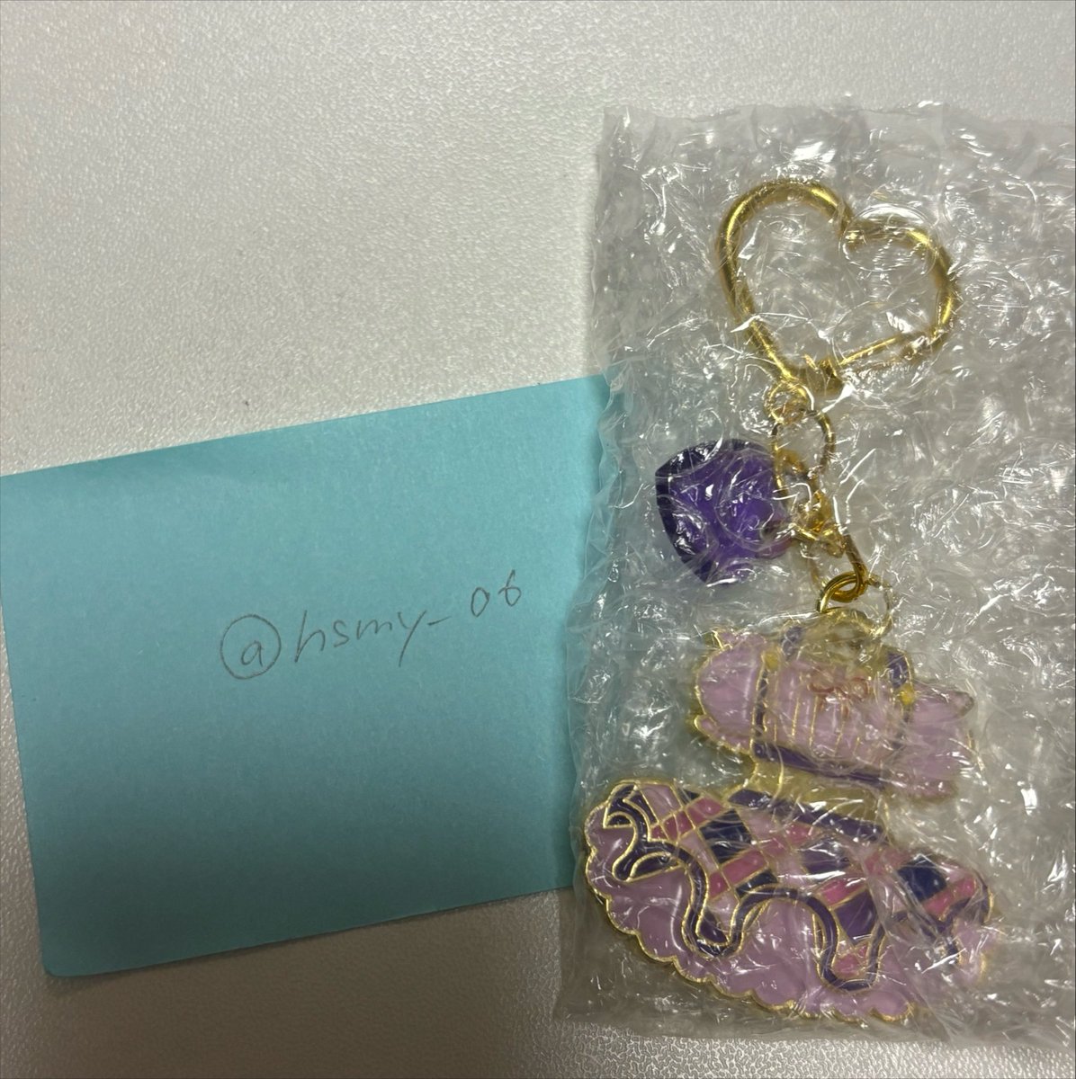 hsmy_06's tweet photo. @rik_73_trade 検索より失礼いたします🙇🏻‍♀️
こちらパープルステージ所持しております。
ピンクステージと交換可能でしょうか？
ご検討の程よろしくお願いいたします> <՞ ՞ https://t.co/F1TaLdP4Ky
