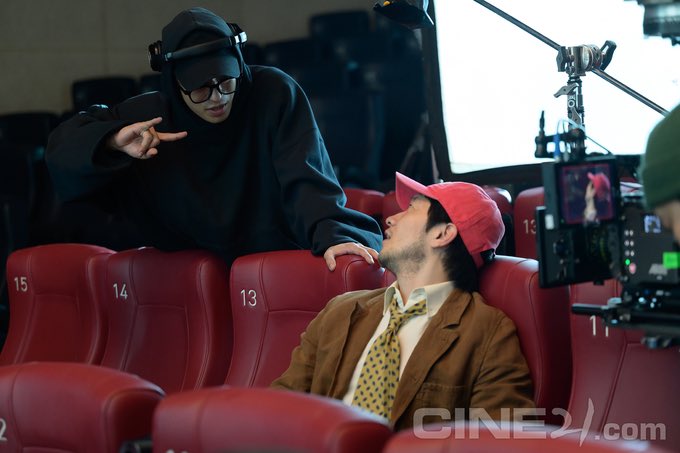 kyoraee's tweet photo. 구교환 감독님 사진 /////// https://t.co/EI2Ic1XRdQ