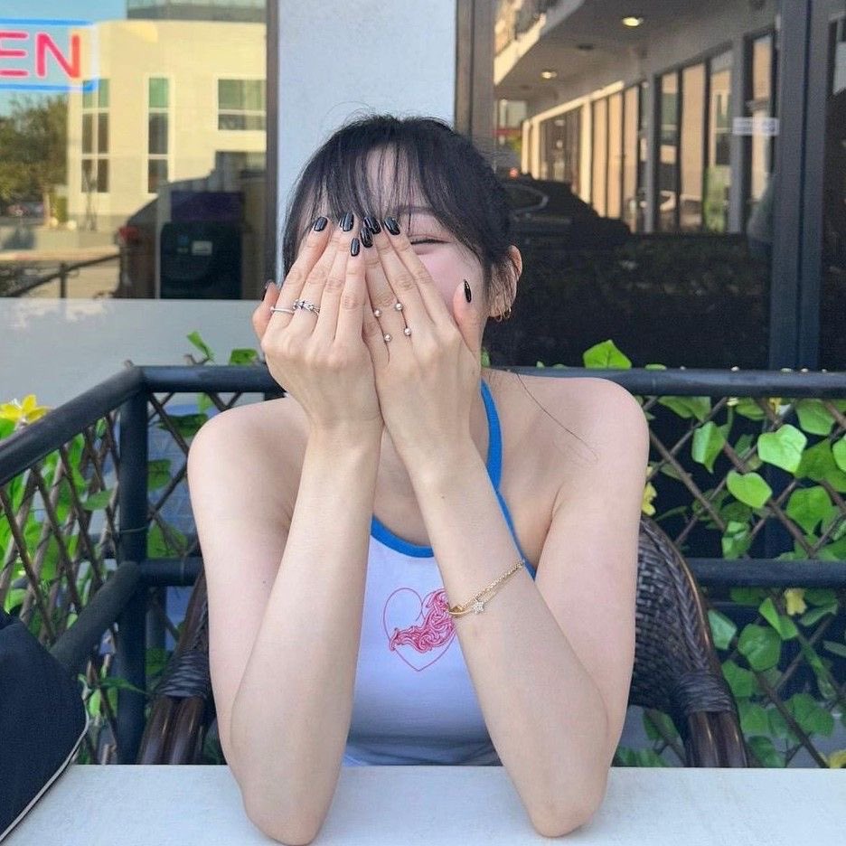nongJIZEL's tweet photo. @SONKFEST Hi! it’s (hazeline kusuma), and i’m ready to become your nong! + foto cantik/cakep kalian tema summer. https://t.co/cPqwu7dKsN