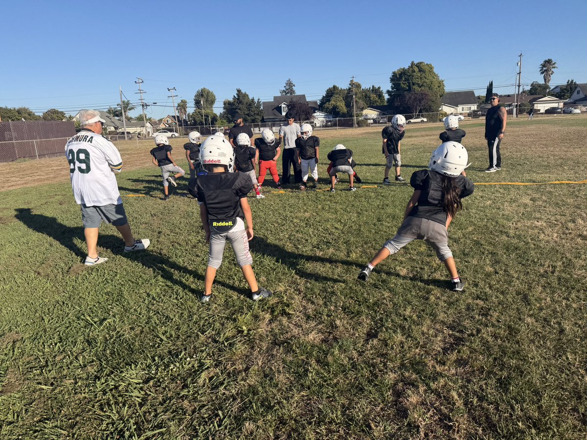 Rube510_'s tweet photo. i really live for these kids…..🥺🗣️😮💨💪🏽❤️🏈 #AlmostTime https://t.co/VNZQGjqjok