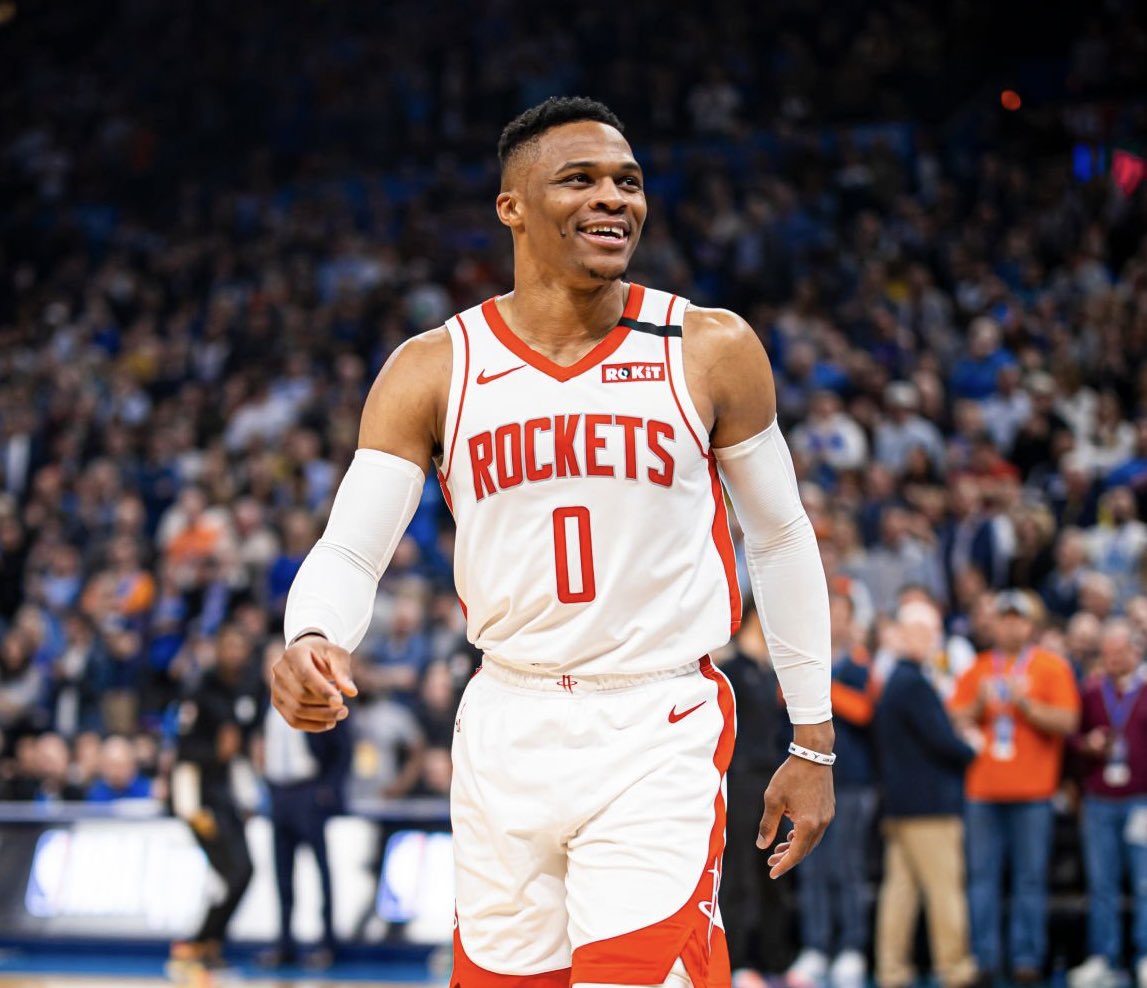 camisa_23's tweet photo. 🚨 O Houston Rockets é visto como um destino MUITO provável para Russell Westbrook. 

Separados por uma década, KD e Westbrook podem se juntar na busca por um anel.

🗞️ @SInow
📸 Larry W. Smith https://t.co/8uMtGbLwFZ