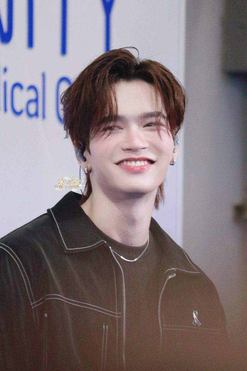 xxlei94's tweet photo. อยากให้ยิ้มเยอะๆ เวลายิ้มเห็นฟันแล้วปากเป็นรูปหัวใจเยย💙 https://t.co/fcHOqLmI4t