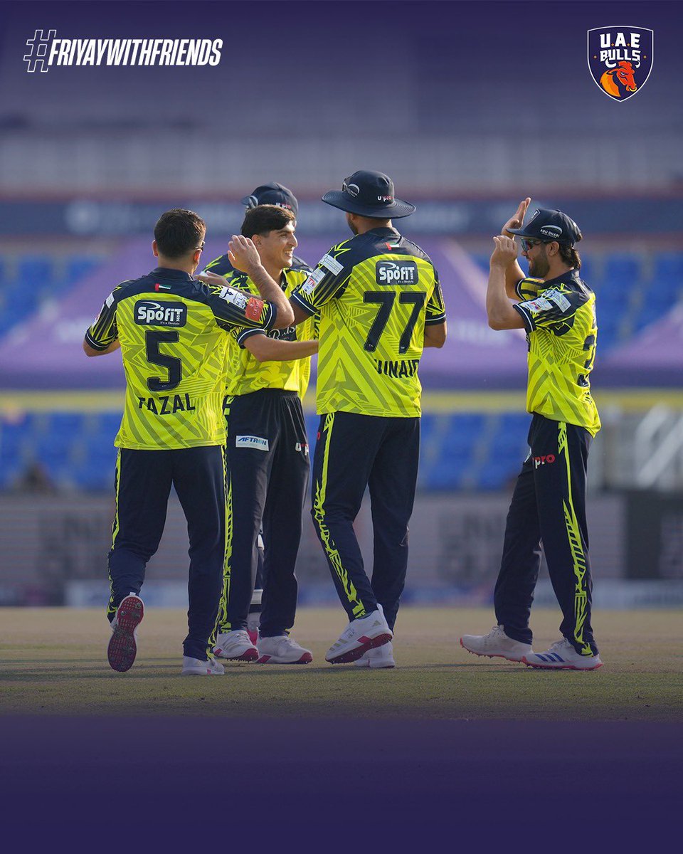 Bulls_T10's tweet photo. Friends, laughs, and Bulls energy. Rohid knows the vibe. 🐂🔥 #FriYayWithFriends

#UAEBulls | #YallaLetsGo | #RohidKhan 

[ UAE Bulls , Rohid Khan , Friendship Goals ] https://t.co/Lpki5cCZSh