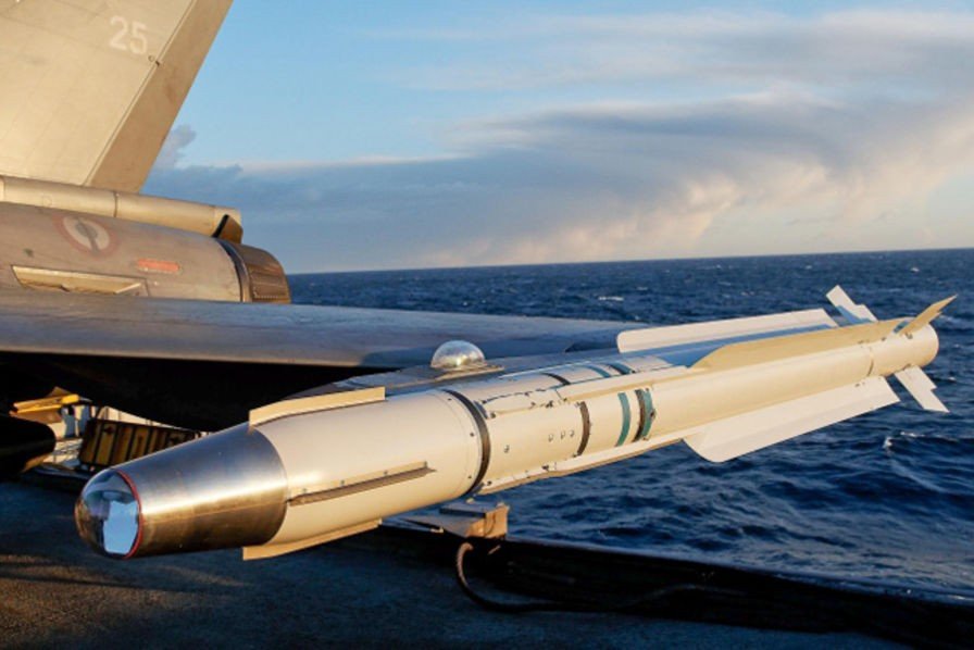 RealAirPower1's tweet photo. The missile drain was so severe it triggered an emergency €8.5B push to rebuild stockpiles and accelerate low-cost drone killers, ranging from modifying the Rafale's 30mm GIAT cannon fire control software to integrating 68mm ACULEUS-LG laser-guided rockets on TELSON 12 launchers. The real question: why did a top-tier Western air force like France has such a small inventory of MICA AAMs, especially after watching four years of war in Ukraine? Hopefully, Taiwan is paying very close attention. (2/2)