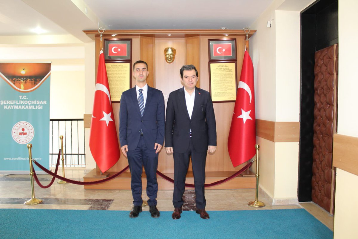 Skochisar_Kymkm's tweet photo. ✅ Evren Kaymakam V. Sayın Ümit Cin, kaymakamımız Sayın Dr. Taner Tengir[@tanert42]'e makamında iade-i ziyarette bulundular.

✅ Nazik ziyaretlerinden dolayı sayın kaymakamımıza teşekkür ederiz. https://t.co/7YULNCScGT
