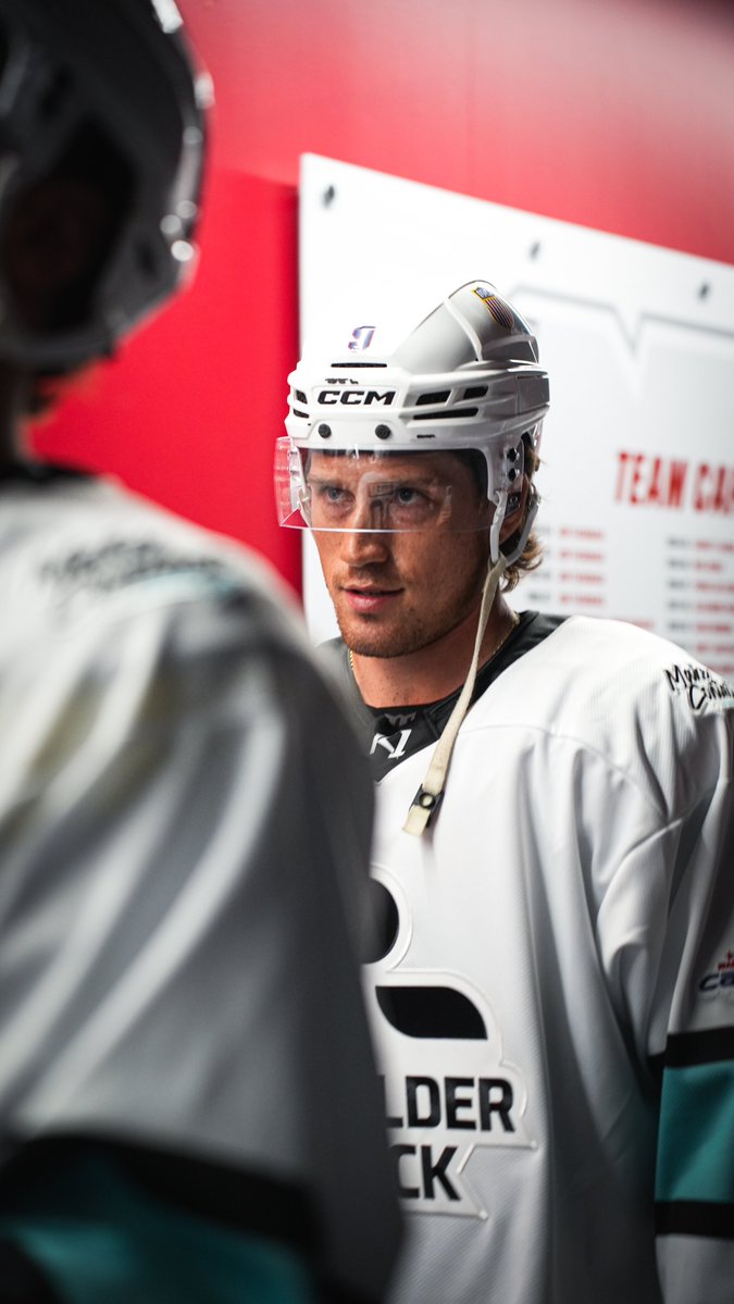 Capitals's tweet photo. Checking in on last night’s Shoulder Check Showcase!

Leno proudly represented the Caps at the 4th annual event, benefiting the #HT40 Foundation in its mission to bring people together through kindness and compassion in memory of Hayden Thorsen. https://t.co/Fh9jlMBFBE