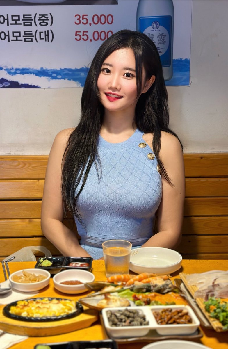 KARINCompute's tweet photo. My Miss Universe Seoul 2023 Days ✨
지금은 너무 많이 부어서 아무말 못테☺️😂

#그때그시절 https://t.co/0aHTAx88Ot