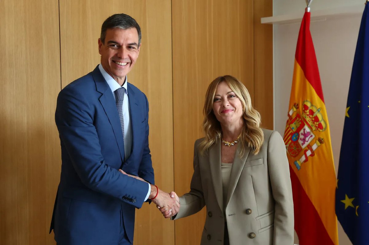 MonDiari's tweet photo. 🔴 Última hora | Itàlia suspèn l’acord Schengen amb Espanya arran de la crisi migratòria de Ceuta

https://t.co/hNufCYigXt https://t.co/7oYtkgXhT8