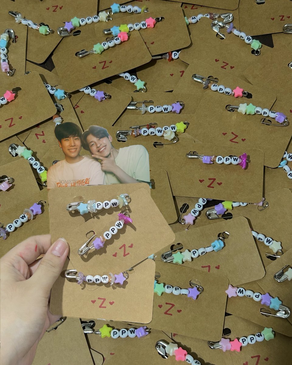kmsnulv's tweet photo. ⤷ ppw designed pins ˎˊ˗

Fan support by @kmsnulv ♡

☘︎ like rt to spread 
☘︎ 1:1 ratio only ><  
☘︎ limited quantity 

#PondPhuwinRendezvousInPH #PondPhuwin #ปอนด์ภูวินทร์ https://t.co/u8wAhwYDee