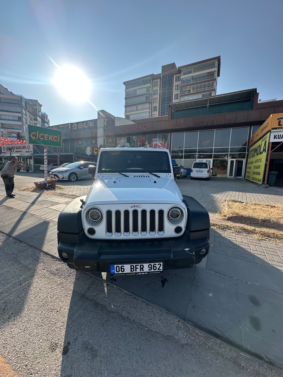 emrullah_isa's tweet photo. İlgilenen ulaşabilir. 
2014 model. 
Hata boya yok. 
#rubicon #jeep #jeepwrangler https://t.co/sVWmgk0cBD