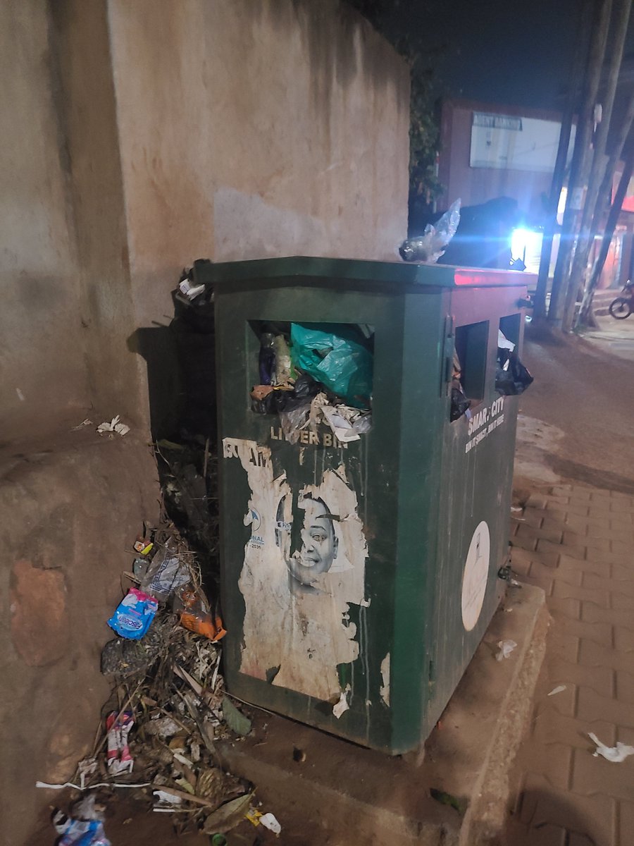 GabrielBuule's tweet photo. @KCCAUG Smart City😒☻️ #WeAreStupid https://t.co/aoZl4lOu9N