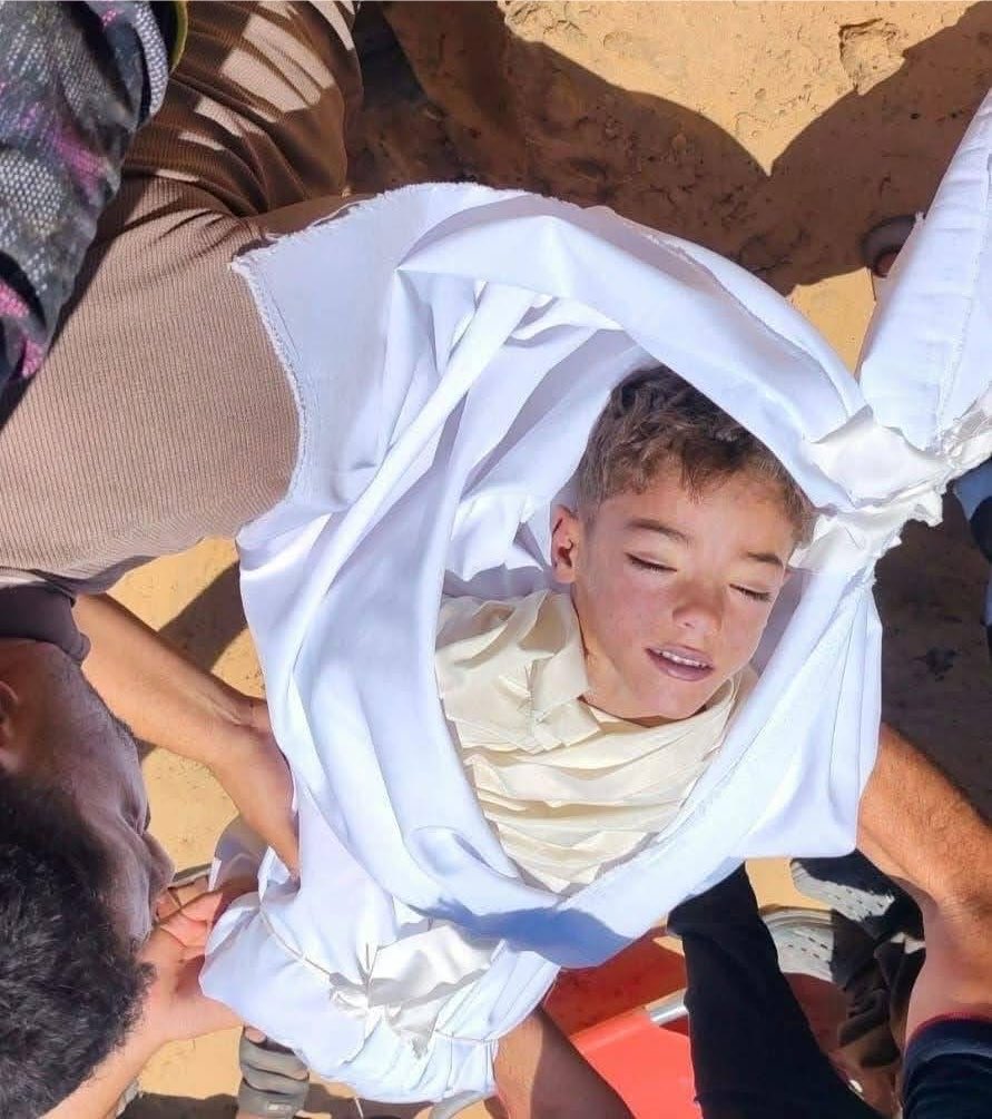 gazanotice's tweet photo. 🚨BREAKING: Palestinian child Yaamen Baroud has died after battling cancer in Gaza, where Israel’s genocidal war has devastated the healthcare system. With treatment unavailable and medical evacuation repeatedly obstructed, he was denied the chance to receive lifesaving care outside Gaza.

His death highlights the catastrophic reality facing cancer patients in Gaza, where hundreds remain without access to essential treatment or the ability to leave for urgent medical care.