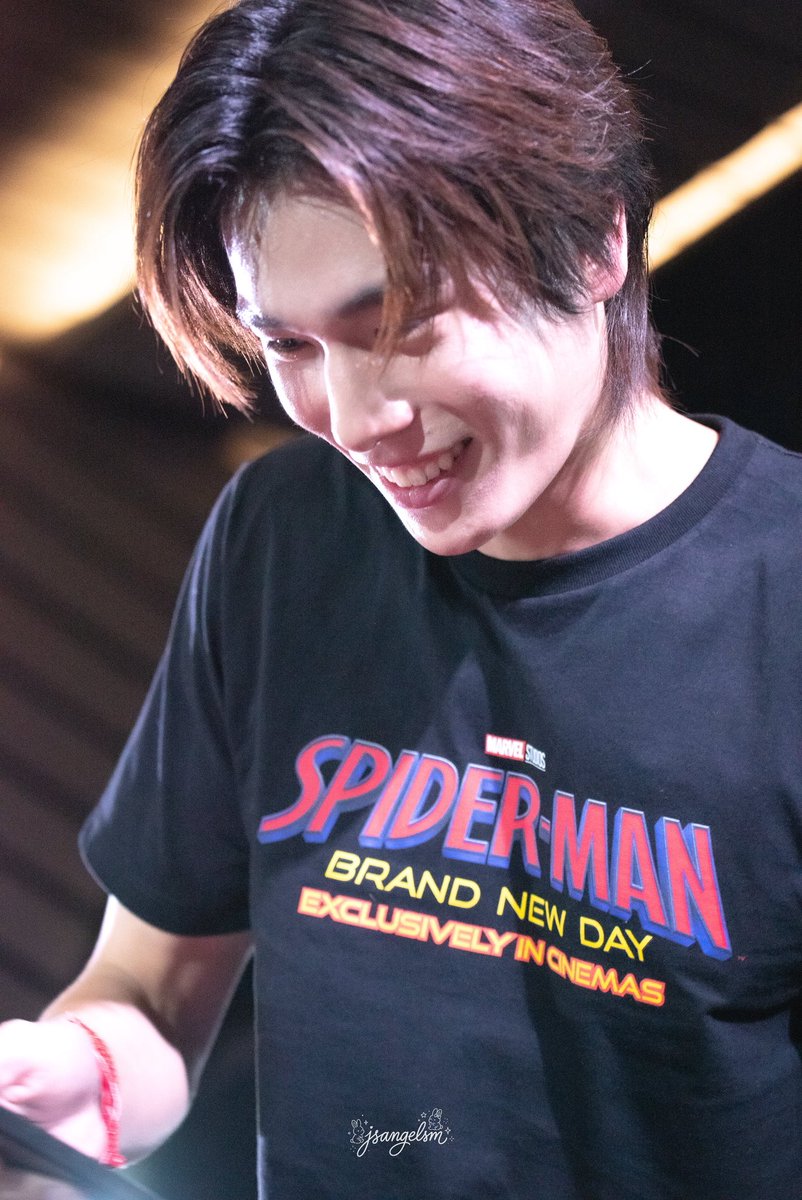 anaeheimn's tweet photo. you’re my only focus~ #phuwintang https://t.co/NsUneHQ5rJ