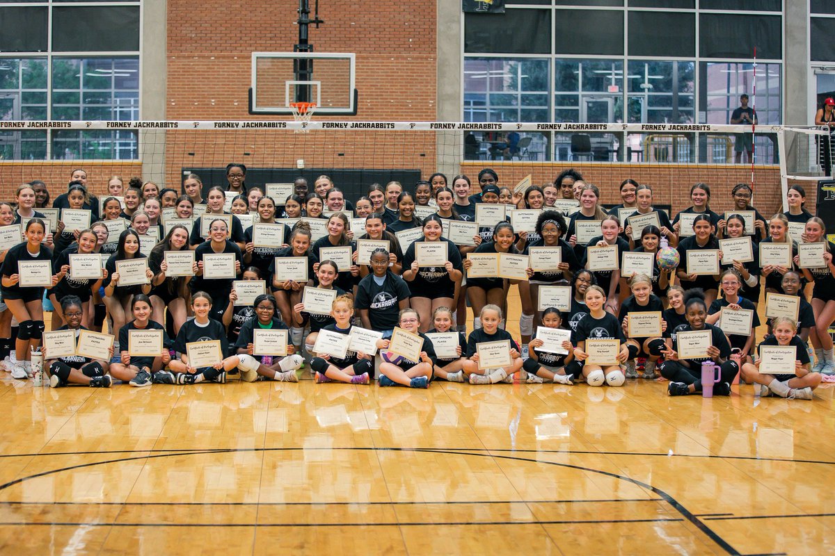 ForneyVolleyba1's tweet photo. Big Shoutout to all of the ladies that attended our Jackrabbit Volleyball Camp!! 
We had so much fun working with each of you!!! We can’t wait to see you at Volleyball games!
#ACE #SOUTHSIDE 
@eitel_michelle @ForneyAthletics https://t.co/aruWFHf86K