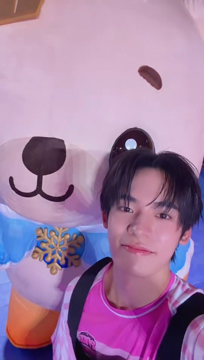 teeteebaipor's tweet photo. น้องป๋อเวลาอยู่กับบ๊อกแบร์แล้วน่ารัก นุ่มนิ่ม นุ่มฟูทั้งคู่เลยอะ✨  เอ็นดูสองจิ๋วมาก  🤏 https://t.co/8eQLqyxkZo