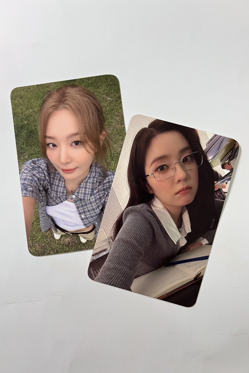 ChaWanChen's tweet photo. 260731 A Day in Red &amp; Velvet Admission card

#아이린 #슬기 #IRENE #SEULGI https://t.co/szAh37L9tj
