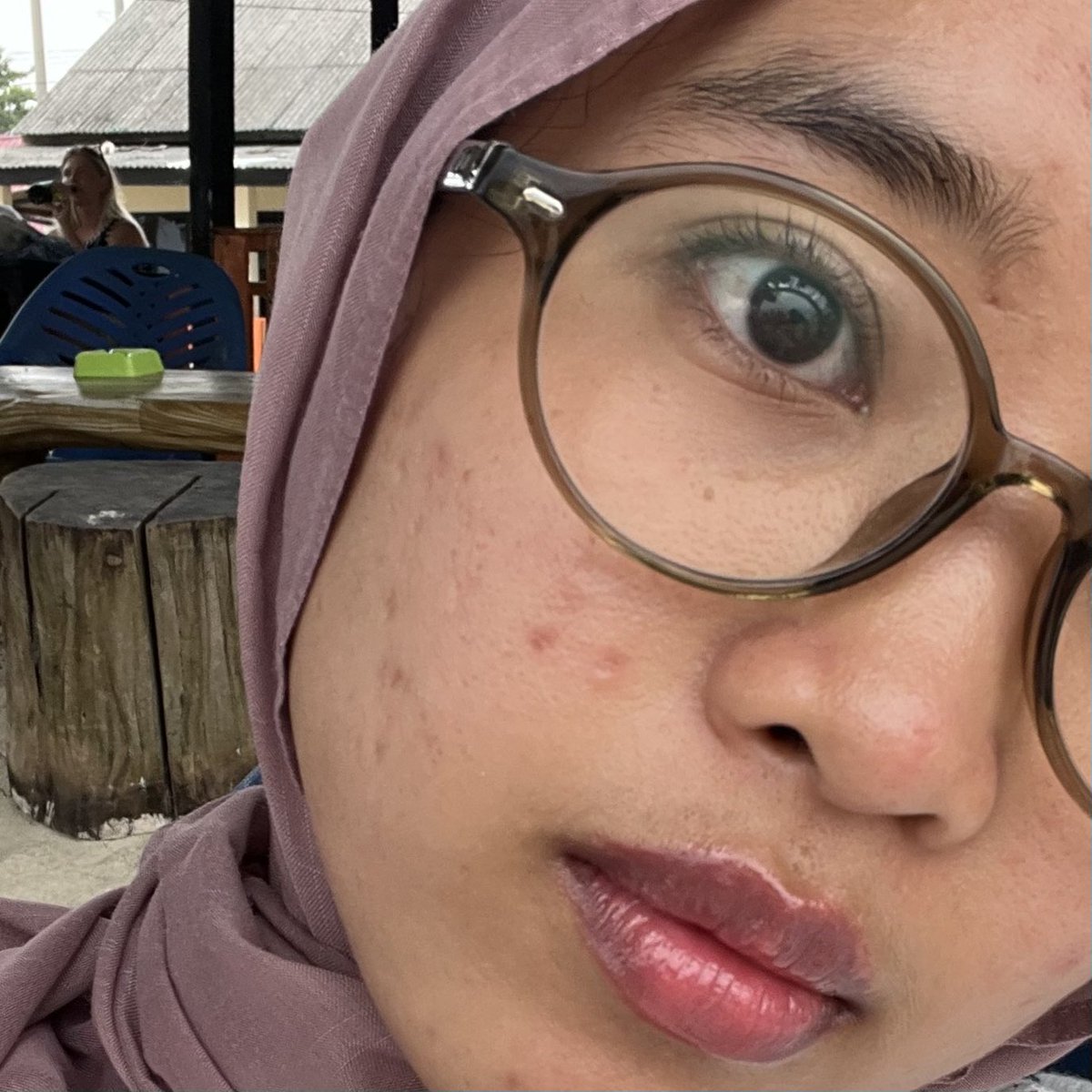 fakemaknae__'s tweet photo. big wins for me: berhasil pulang liburan tanpa membawa oleh2 jerewi samsekkk! 😋😋💚 https://t.co/idXbJvjWRN