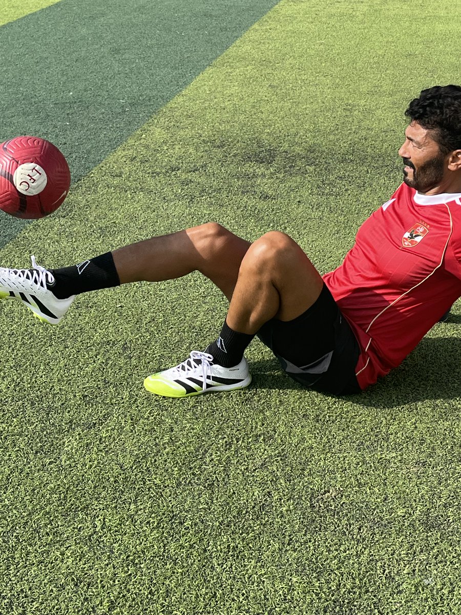 KhaledElNabawy's tweet photo. عشان ادرب لازم اكون بلعب 😎
كابتن #طاهر_المصري ⚽️ https://t.co/y0bWBesFki