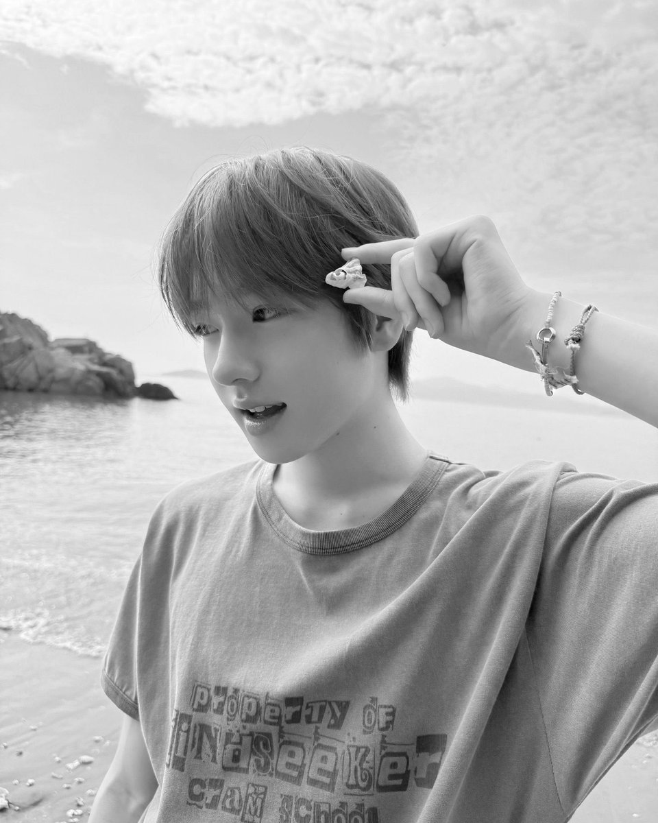 fleursvanilla's tweet photo. ᅟ           
ᅟ
ᅟ           
                         𓆉 ⋆.˚𓇼 ⋆.˚
ᅟ           
ᅟ
ᅟ https://t.co/kQ9M5cqN4a