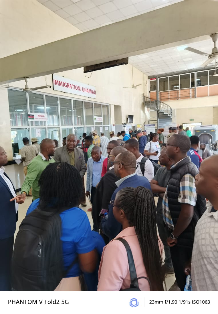 IOMMalawi's tweet photo. Strengthening border management through learning and collaboration: @Immigration_Mw &amp; IOM Malawi visited Kenya to explore solutions for cross-border traders, smarter border controls &amp; digital mobility systems from Namanga border post to Lake Victoria. @IOMKenya @WorldBankGroup https://t.co/8v5vvJgE19