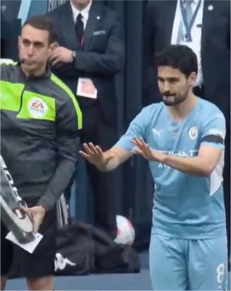 ErlingProp's tweet photo. Two of the greatest substitutions in this club’s history https://t.co/3GmRBpAVS3