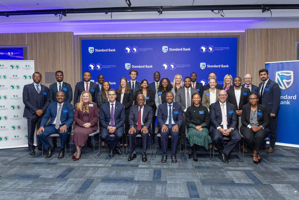 SBGroup's tweet photo. Today at our offices, we welcomed the @AfDB_Group for the signing of a landmark USD 332 million (R5.4 billion) investment to expand access to finance for SMEs across South Africa. The investment is complemented by a USD 1 million grant to support women-led SMEs. #GrowingAfrica https://t.co/HbVkRMICFB