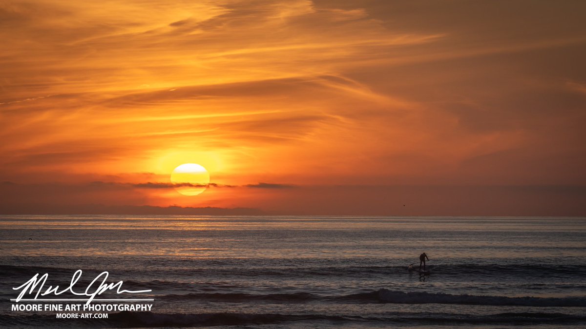 MichaelMooreLV's tweet photo. Pacific sunsets always bring me back to the same feeling: calm, color, and a little bit of wonder.

#MooreFineArt #CoastalPhotography #SunsetArt #FineArtNature #OceanView https://t.co/b6puzndz5s