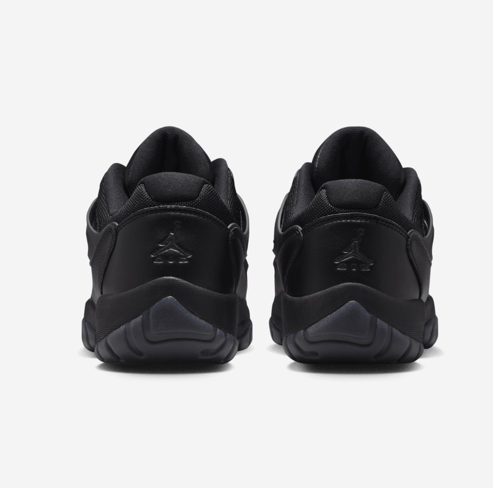 SOLELINKS's tweet photo. Ad: Jordan DMSN 95 ‘Black/Dark Smoke Grey’ releases tomorrow (8/1) at 7am PT/10am ET

Champs:https://t.co/kgqxnjqa32
Foot Locker:https://t.co/t8oi24kSeZ https://t.co/CAj1YinqZK