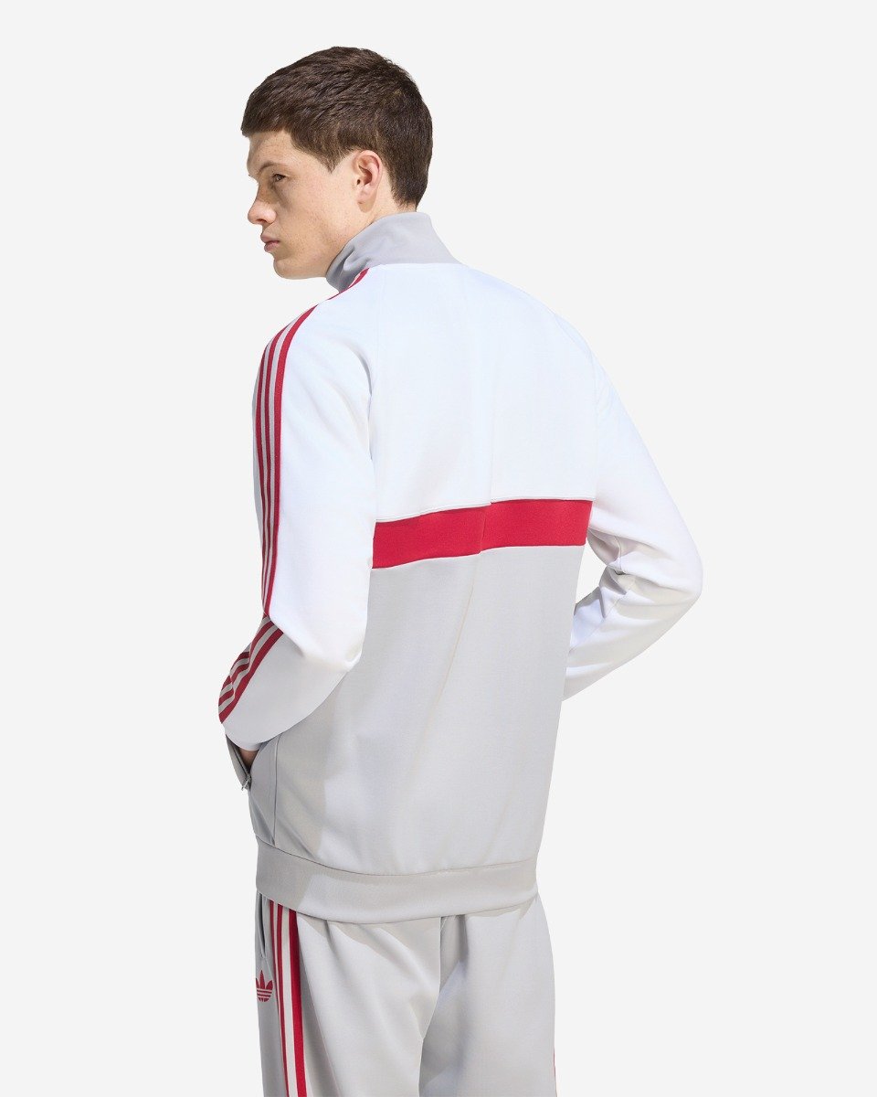 mfirdp's tweet photo. #jersey4sale #jacketforsale #jerseyforsale

Tracktop Jaket Liverpool Away 26/27 Original Adidas

https://t.co/WfbuLc1JzD https://t.co/GGOYYLfTSe