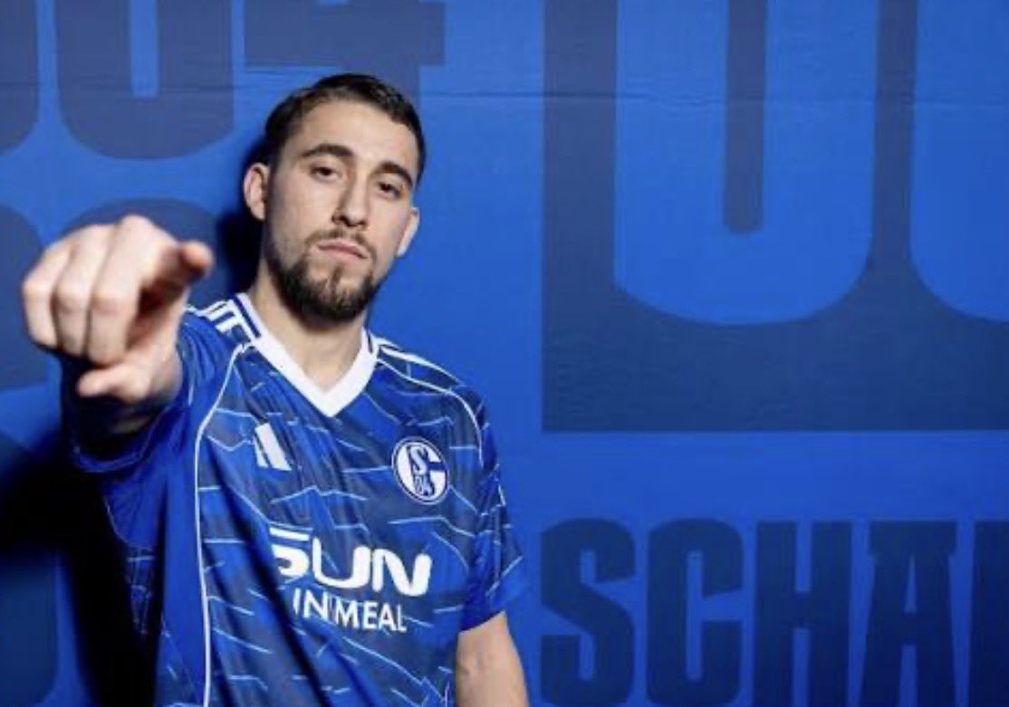 nitro4602's tweet photo. Club : Schalke 04
Entraîneur : Miron Muslic 
Joueurs à suivre : Aouchiche, Vozar & Gosens
Prévision : De la 10ème à la 15ème

Description : 
Fraîchement promus, et excelle en pressing les bleus et blancs peuvent se maintenir avec les joueurs expérimentés qu’ils ont. 

#football #foot #nitrofoot #nitrofootball #analysefoot #scout #THREAD #BUNDESLIGA
