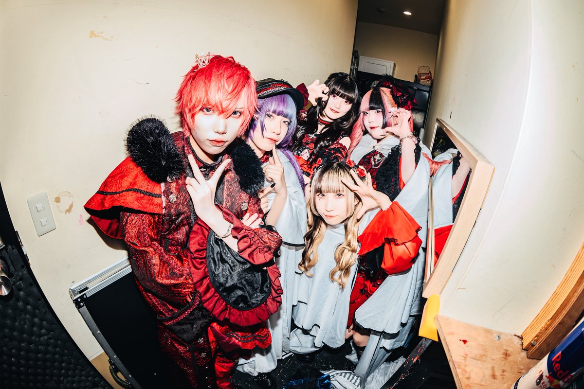 circle_crusher3's tweet photo. ╋━━

               ∔  『CIRCLE CRUSHER -LAST LIVE-』  ∔
                     in Peace Cafe

           永らくのご愛顧、誠に有難う御座いました

                                                                       ━━╋ https://t.co/Au6wRsuqsM