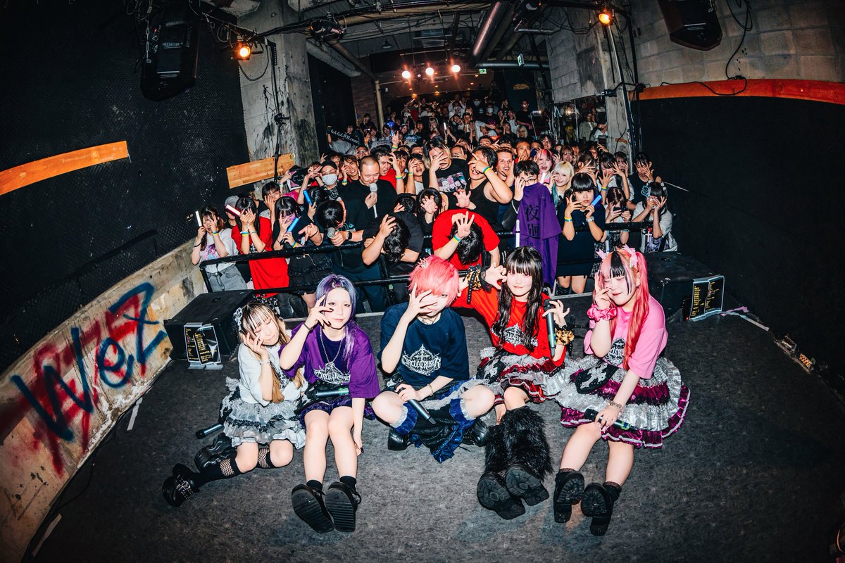 circle_crusher3's tweet photo. ╋━━

               ∔  『CIRCLE CRUSHER -LAST LIVE-』  ∔
                     in Peace Cafe

           永らくのご愛顧、誠に有難う御座いました

                                                                       ━━╋ https://t.co/Au6wRsuqsM