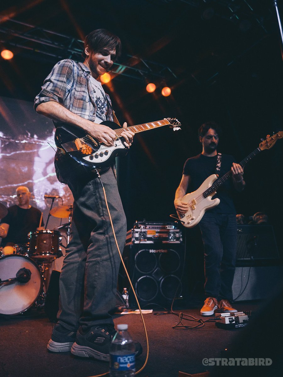 stratabird_'s tweet photo. Special thanks to the band for coming through CLE on their first tour ever, to the staff at Beachland Ballroom, and to those who let me borrow their spot in the crowd to get these shots! 🖤❤ https://t.co/8mQLgYaY9f