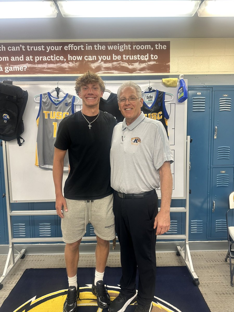 blake__uno's tweet photo. Had a great day up at Kent State Tusc with coach Tharp today on an official visit! Thanks for having me out ! @iancle1 @rtownbball https://t.co/x5eVNhu08Q